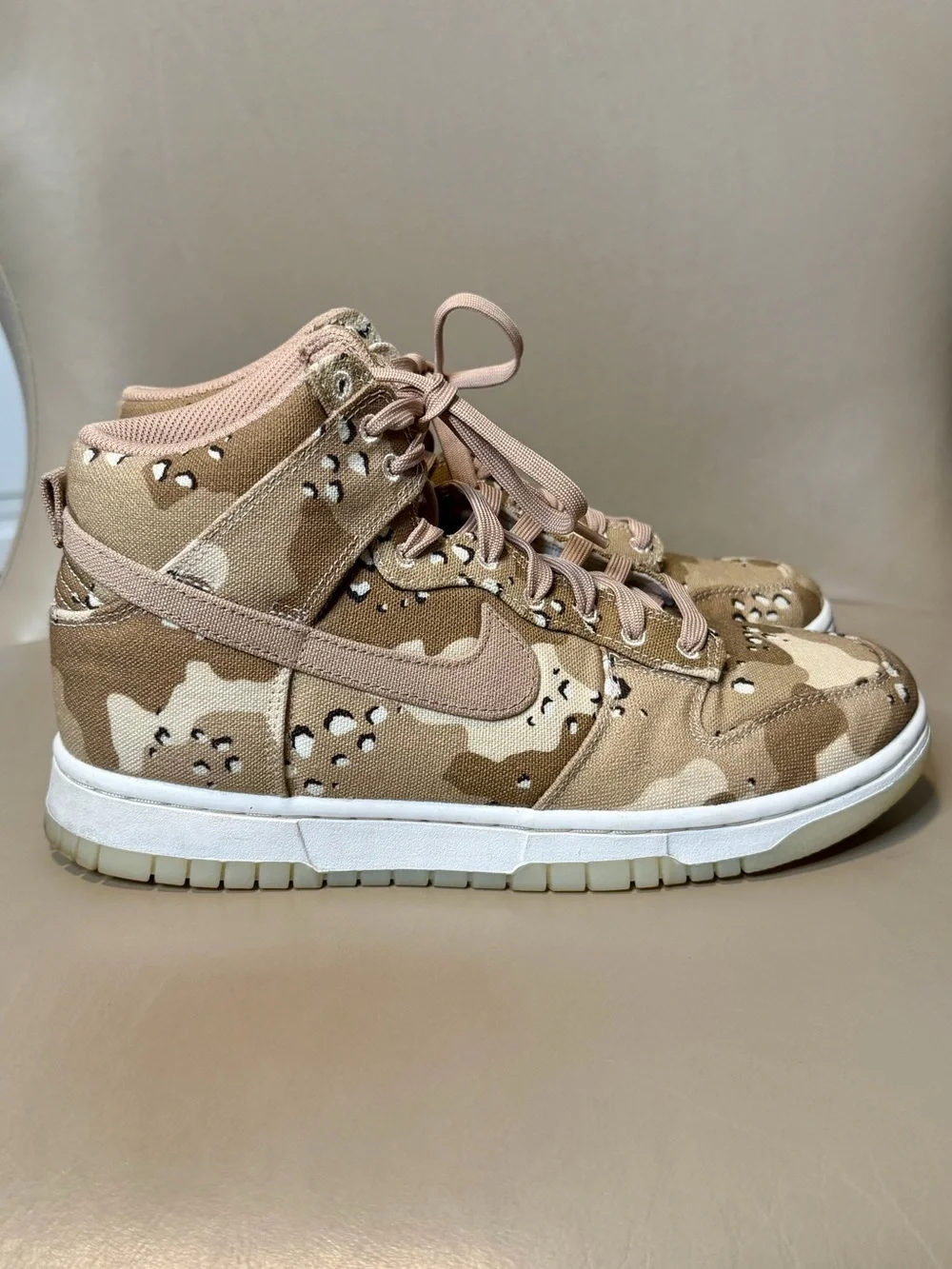 Nike Women's Dunk High Desert Camo Sneakers. Size 8.